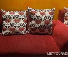 Sofa in excellent condition in Electronic city