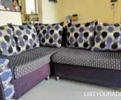 Comfortable & Stylish Sofa Perfect for Any Living Room!