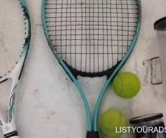 Tennis Racket with 3 Cosco tennis ball